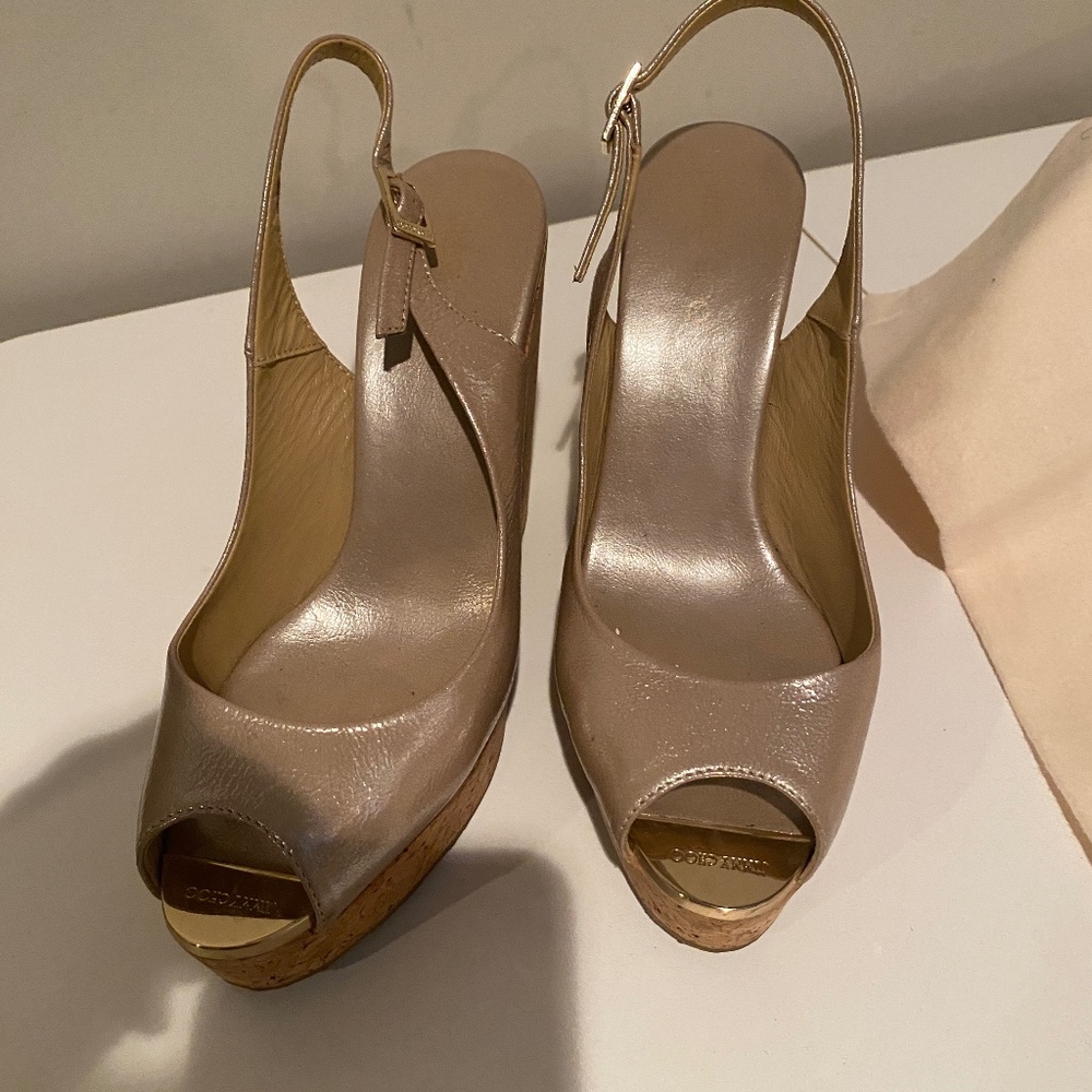 JIMMY CHOO PROVA CRUSHED PATENT FRAPPE LEATHER SHOE WITH CORK WEDGE SIZE 38/8B